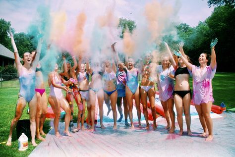 Wedding Slip And Slide, Paint Slip And Slide, Slip And Slide Party, 17 Birthday Party Ideas, Waterslide Party, 14th Birthday Ideas, Summer Sleepover, 17th Birthday Party Ideas, Live For The Moment