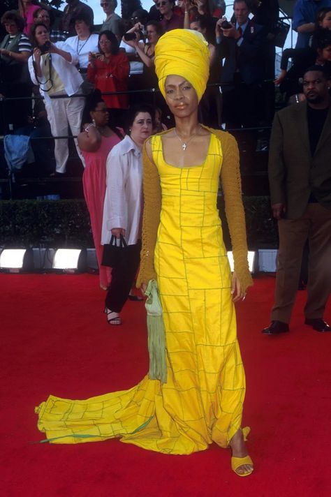 Badu Aesthetic, Erykah Badu Aesthetic, Erica Badu, Latest Hairdo, Erykah Badu Style, Aaliyah Fashion, Rasta Fashion, Eryka Badu, Soul Woman