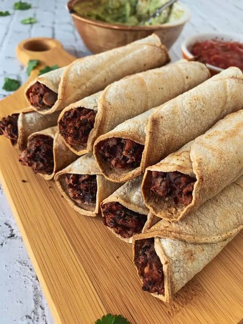 Air Fried Black Bean Taquitos Are An Eco-friendly Snack - The Mindful Fork Bean Taquitos Air Fryer, Vegan Refried Black Beans, Black Bean Taquitos, Bean Taquitos, Nutritious Lunch, Snack Dip, Party Snack, Corn Tortillas, Happy Healthy