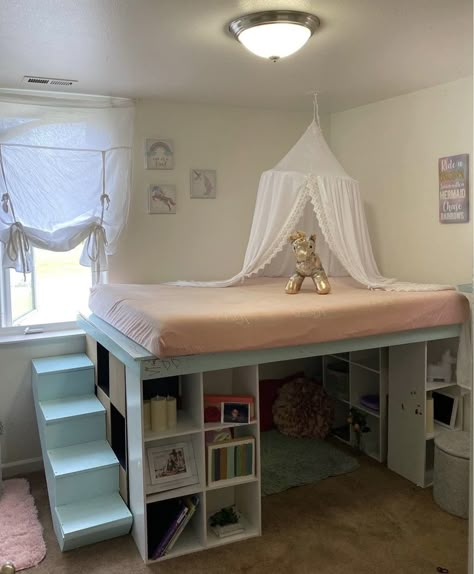 Loft Bed Plans, Bed In Closet Aesthetic, Diy Loft Bed, Bed In Closet Ideas, Closet Aesthetic, Low Loft Beds, Diy Baby Furniture, Closet Room, Pallet Furniture Bedroom