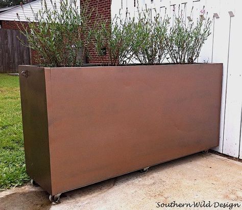 filing cabinet to garden planter container gardening, container gardening, gardening, how to, repurposing upcycling Cabinet Planters, File Cabinet Planter, Garden Planters Diy, Planters Diy, Diy Cabinet, Habitat Restore, Cabinet Desk, Planter Diy, Desk Drawers