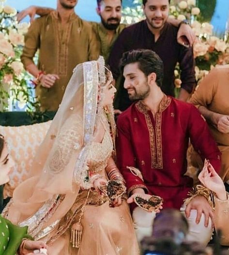 Sajal And Ahad, Sajal Ali Wedding, Ahad Raza Mir, Pakistani People, Nikah Dress, Stylish Actresses, Pakistani Party Wear, Sajal Ali, Pakistani Fashion Casual