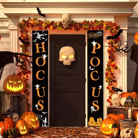 Thanksgiving Diy Decorations, October Diy, Porche Halloween, Halloween Doors, Halloween Ideas Costumes, Diy Door Decor, Halloween Porch Sign, Trick Or Treat Pumpkin, Door Outside