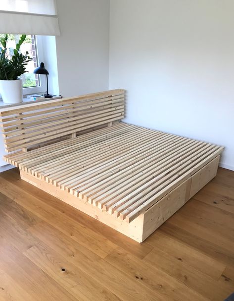 Diy Futon Frame, Diy Futon Mattress, Futon Bed Frame, Wabi Sabi Home Decor, Diy Futon, Diy Sofa Bed, Frames Diy, Futon Frame, Minimalist Sofa