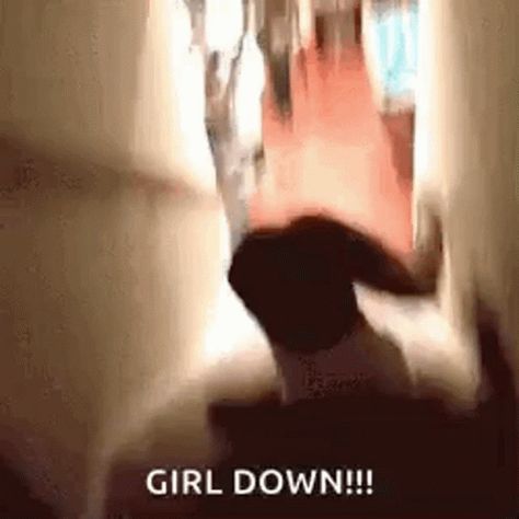 Stairs Gif, Stairs Meme, Funny People Falling, Falling Down Stairs, Falling Gif, Rose Gif, Goddess Quotes, Rosé Gif, Fall Memes