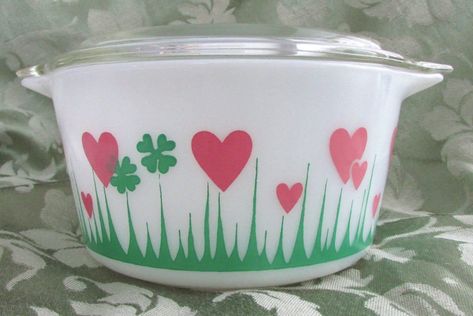 Brighten Kitchen, Vintage Pyrex Patterns, Pyrex Vintage Rare, Test Pattern, Rare Pyrex, Pyrex Dishes, Pyrex Patterns, Vintage Pyrex Bowls, Pyrex Casserole Dish