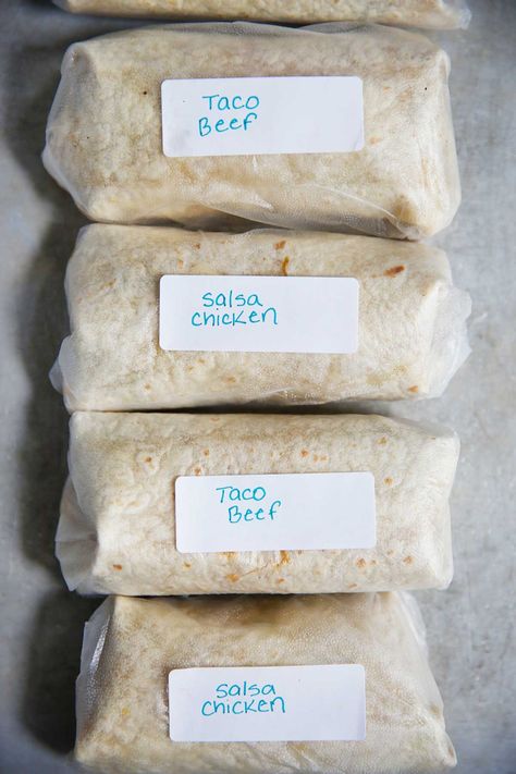 How to Make Frozen Burritos for Meal Prep - Lexi's Clean Kitchen Week Of Meal Prep, Freezer Burritos, Frozen Lunches, Freezer Lunches, Chicken Chipotle, Frozen Burritos, Meal Prep Freezer, Camping Meal Planning, Freezer Prep