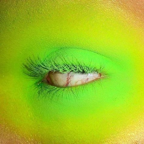 Green Eyes Aesthetic, Eyes Aesthetic, Avant Garde Makeup, Neon Aesthetic, Instagram Makeup, Cute Backgrounds, Pretty Eyes, Homestuck, Aesthetic Makeup