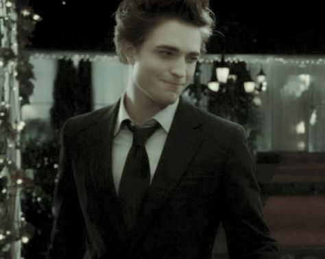 Edward Cullen Pfp, Edward Cullen Icon, Edward Cullen Aesthetic, Edward Cullen Twilight, Edward Cullen Robert Pattinson, Twilight 2008, Robert Pattinson Twilight, King Robert, Robert P