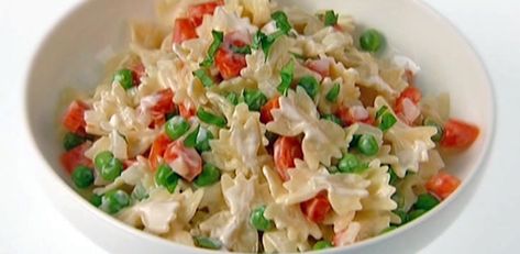 Giada Pasta, Peas And Carrots Recipe, Giada At Home, Giada De Laurentiis Recipes, Giada Recipes, Pasta With Peas, Peas And Carrots, Giada De Laurentiis, Carrot Recipes