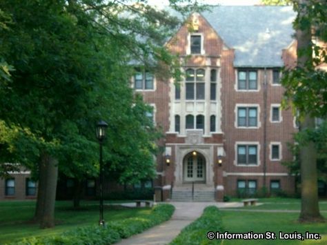 Lindenwood University #careerchangeat35 #makingdecisionsrightforme #itsmylifenooneelses #readytostartthisnewchapter Lindenwood University, St Charles Missouri, Saint Charles, Historic Buildings, Missouri, Old School, Places Ive Been, University, House Styles