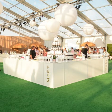 Backdrop Restaurant, Company Decor, Sweet Table Wedding, Bar Hire, Event Bar, Drink Bar, Event Furniture, Champagne Bar, All White Party