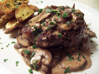 Brandy Cream Sauce, Fingerling Potatoes, Cheese Potatoes, Pepper Steak, Hamburger Meat, Garlic Mashed, Beef Tenderloin, Sauce Tomate, Wild Mushrooms