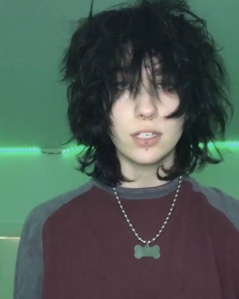 Gay Haircut, Ftm Haircuts, Rabastan Lestrange, Short Grunge Hair, Gender Envy, Hair Stylies, Aesthetic People, Short Hair Haircuts, Hair Reference