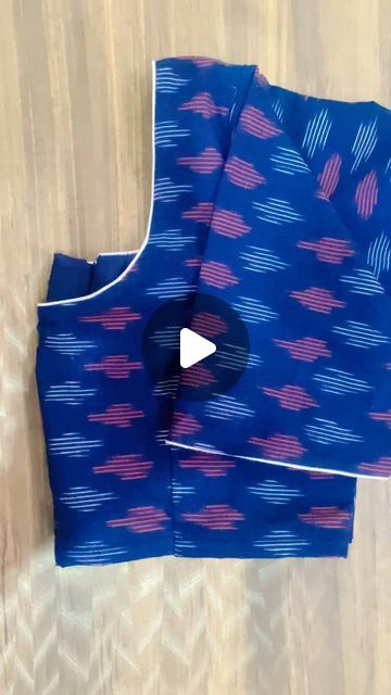 Rafiya Kouser on Instagram: "Invisible piping on neckline  # invisible piping  # blouse neck  # blouse back  # stitching" Piping Blouse, Blouse Back, Blouse Neck, Fashion Sewing, Piping, Stitching, Sewing, On Instagram, Instagram