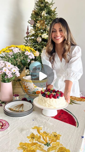 Chantel Mila Ibbotson on Instagram: "You’ll want to save this quick recipe - it’s so delicious and so easy 🎄 I am absolutely loving our new Kitchenaid x Alémais Stand Mixer - I’ve wanted a Kitchenaid Mixer for so long, and this collaboration adds the most beautiful pop of colour to our home. This recipe is one from my childhood - my family has been making it for years and it’s still a favourite with my kids to this day ♥️ Will you be trying this easy recipe? @kitchenaidausnz #KITCHENAID #MADEWITHKITCHENAID #gifted This model is currently sold out but will be back on stock on Sunday 26th Nov 🩷 Recipe: 🍓 Mix 500ml cream + 1 tbs sugar + 1 tbs vanilla extract until stiff peaks form 🍓 Sandwich this filling between chocolate biscuits (I use chocolate ripple cookies) in a wreath shape and co Ripple Cookies, Chantel Mila, Chocolate Biscuits, Kitchenaid Mixer, Stand Mixer, My Childhood, So Delicious, Kitchen Aid Mixer, Quick Recipes