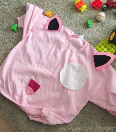 DIY Pokemon Halloween Costume: Jigglypuff - Holly Muffin Jigglypuff Costume, Pokemon Costumes Diy, Funny Diy Costumes, Pokemon Family, Pokemon Halloween Costume, Family Costumes Diy, Diy Pokemon, Pikachu Costume, Baby Pokemon