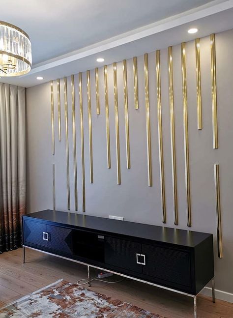 Gold Wall Trim Ideas, Accent Wall With Gold Lines, White And Gold Accent Wall, Wall Panels Ideas, Gold Accent Wall, Wall Color Combination, Instagram Wall, House Wall Design, Elegant Living Room Decor