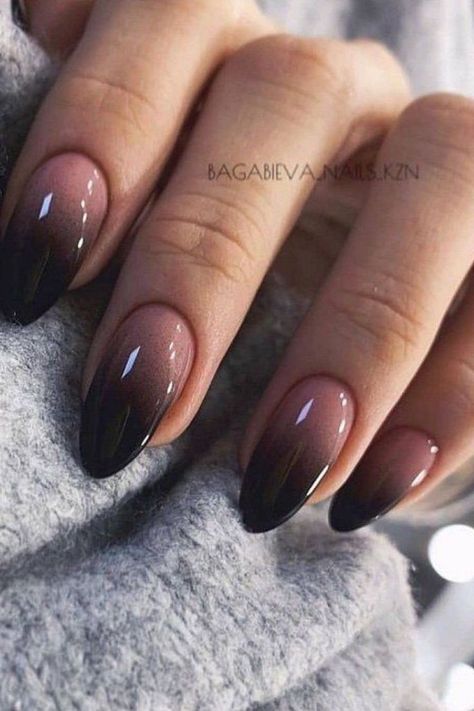 swirl black and nude nails Black And Nude Nails, Black Ombre Nails, Faded Nails, Unghie Sfumate, Gothic Nails, Goth Nails, Black Nail, Dark Nails, Gorillaz