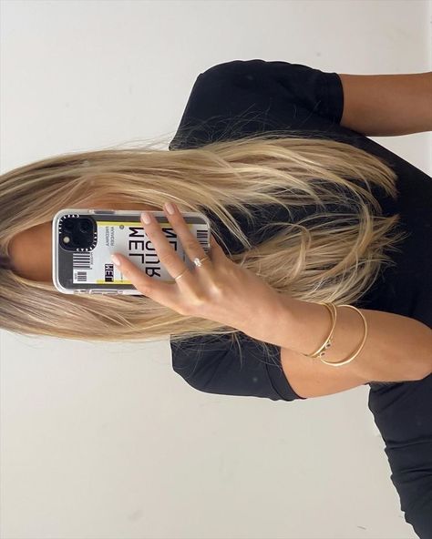 Blonde Hair Inspiration, Blonde Hair Looks, Long Blonde, Hair Inspo Color, Long Hair Cuts, Aesthetic Hair, Layered Hair, Blonde Hair Color, Balayage Hair