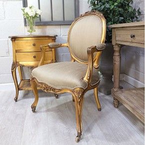 13 Design And Ideas Gold Bedroom Chairs Check more at https://robotdecor.com/13-design-and-ideas-gold-bedroom-chairs/