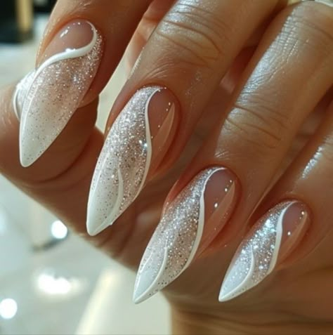 Silver Matte Nails, White Silver Nails, Ideas Pedicure, Nails Metallic, Nails Holographic, Nails Bridal, Nails Gradient, Nails Marble, Nails Floral