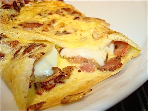 Simple Bacon and Cheese Omelet Cheese Omelet, Cheese Omelette, Bacon And Cheese, Easy Bacon, Bacon Egg And Cheese, Omelette Recipe, What's For Breakfast, Bacon Cheese, Breakfast Time