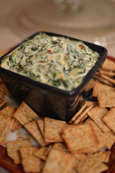 quick and easy spinach dip Spanish Dip, Veg Dip, Knorr Vegetable Dip, Best Spinach Dip, Spinach Dip Easy, Vegetable Dips, Vegetable Dip, Fingerfood Party, Breakfast And Brunch