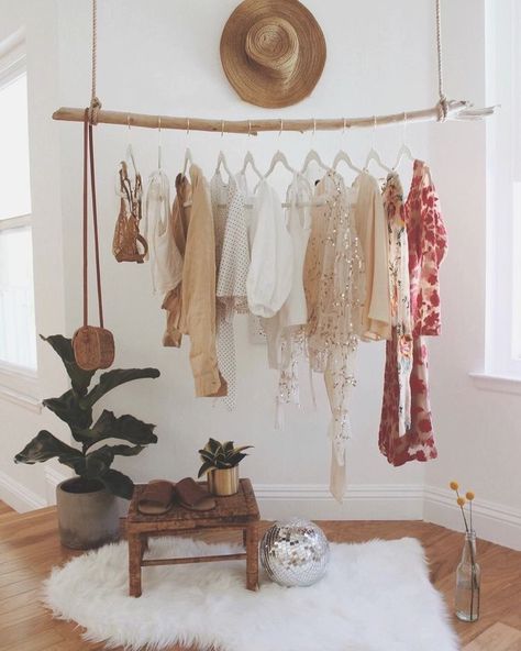 How to Curate a Summer Capsule Wardrobe - thatgirlArlene Ruangan Studio, Boutique Decor, Foto Tips, Boutique Interior, Summer Home Decor, 2021 Fashion, Cheap Home Decor, Aesthetic Room Decor, Aesthetic Room