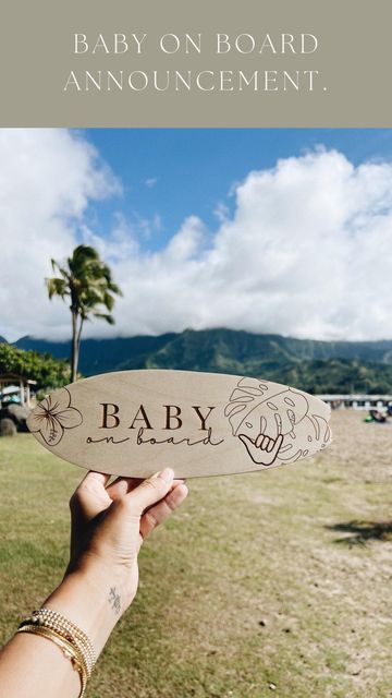 Hawaii Baby Announcement, Hawaii Pregnancy Announcement, Pregancy Announcement, Mini Surfboard, Pregnant Best Friends, Pregnancy Announcement Photos, Baby Momma, Baby On Board, Announcement Ideas