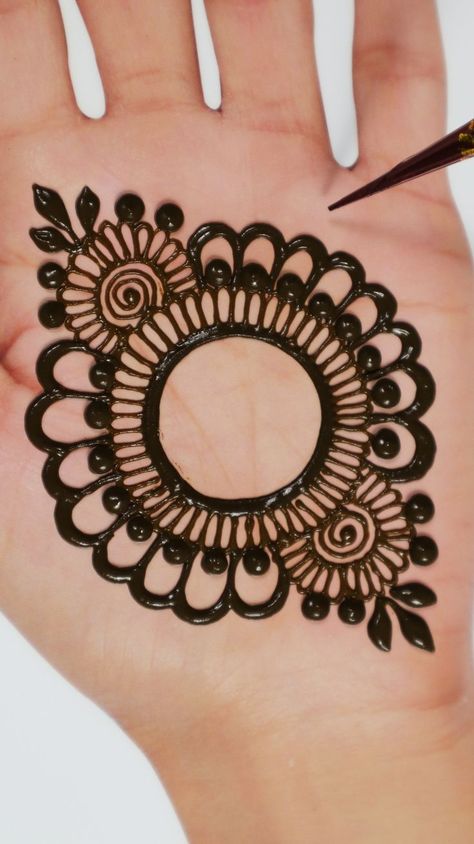 Easy to apply mehendi design for front hands for beginners. Very simple mehndi design for upcoming festivals. #mehndi #arabicmehndi #mehandi #mehndidesign #simplemehndi #hennadesigns New Mehndi Designs Bridal, Mehndi Designs New, Mehndi Arabic, Mehndi Designs Bridal, Mehendi Simple, Mehandi Designs Easy, Mehndi Designs Simple, New Mehndi, Simple Mehendi Designs