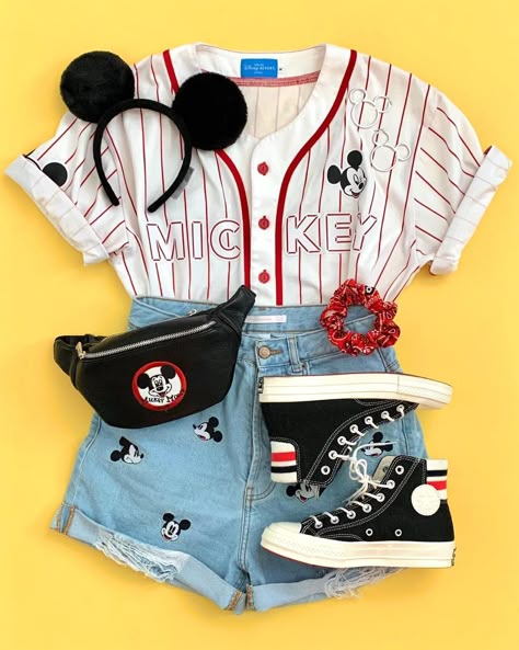 Disney Fashion Outfits, Disney Family Outfits, Disney Ootd, Disney Park Outfit, Disney Bound Outfits Casual, Disney Trip Outfits, Disney Outfits Women, Disney Fits, Disney Clothing