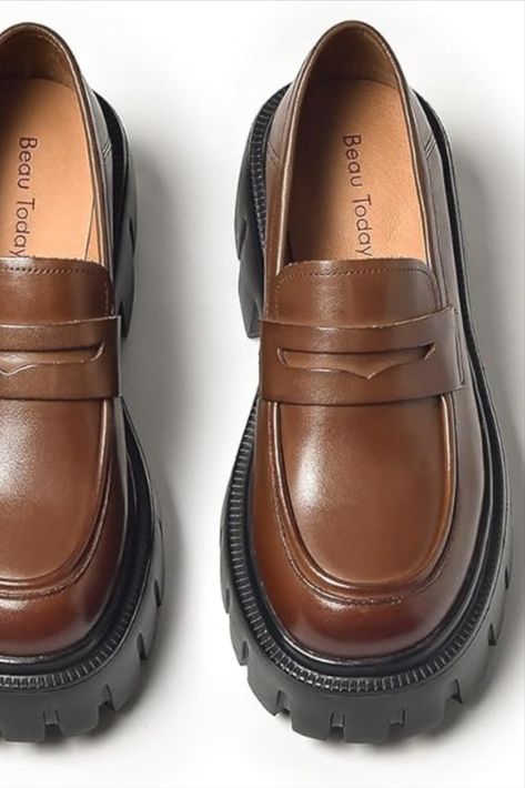 Brown chunky loafer are perfect for fall! I found a similar style for cheaper on Amazon linked here! Brown Chunky Loafers, Loafers Chunky, Chunky Loafer, Ny Outfits, Chunky Loafers, Brown Fall, Brown Loafers, Closet Goals, Business Work