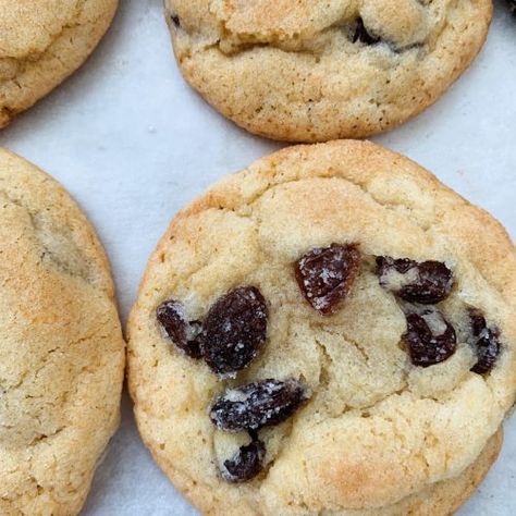 Soft Raisin Cookies, Jumbo Raisin Cookies Recipe, Boiled Raisin Cookies, Rum Raisin Cookies, Iced Raisin Cookies, Raisin Filled Cookies Old Fashioned, Boiled Cookies Recipe, Raisin Cookies Old Fashioned, Raisin Filled Cookie Recipe