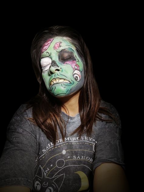 #makeup #diademuertos #skull #halloween Zombie Makeup, Zombie, Face Paint, Carnival Face Paint, Carnival, Comics, Halloween, Makeup, Zombie Make Up