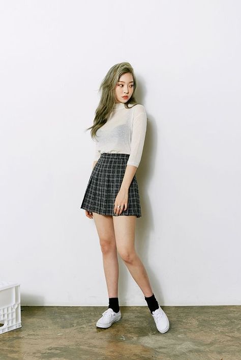 Korean Daily Fashion | Official Korean Fashion #KoreanFashionTrends Look Over Shoulder Pose, Over Shoulder Pose, Shoulder Pose, Tiktok School, Shopping Tiktok, Korean Sleepwear, Korean Fashion Ideas, Korean Fashion Outfits, Girls In Mini Skirts