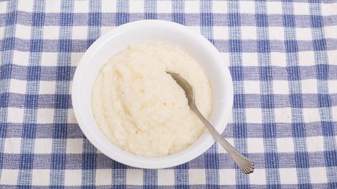 Rachael's easy, creamy grits only take 20 minutes & 4 ingredients to make on the stove. Easy Grits Recipe, Creamy Grits, Rachael Ray Recipes, Cream Of Wheat, Chicken Ham, Budget Friendly Dinner, How To Make Cream, Grits Recipe, Hot Cereal