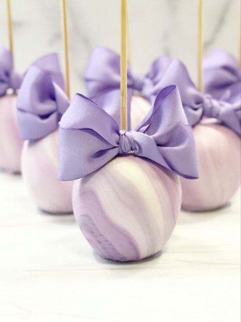 Light Purple Cake Pops, Purple Party Favors Ideas, Lavender Treat Table, Purple Treats, Purple Candy Bar, Purple Dessert Tables, Butterfly Baby Shower Cake, Purple Cake Pops, Birthday Desert