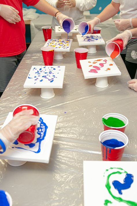 How to setup Pour Painting with an Art Club Art Club Painting Ideas, Process Art Painting, Group Art Projects For Adults, Paint Craft Ideas, Group Painting Ideas, Easy Kids Art Projects, Dripping Paint Art, Acrylic Painting For Kids, Projects School