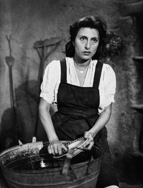 Anna #Magnani Anna Magnani, Vintage Actresses, Dramatic Arts, Foreign Film, Italian Beauty, Italian Actress, Classic Actresses, Film Stars, Film History