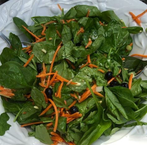 Spinach blueberry salad Matchstick Carrots, Blueberry Salad, White Balsamic Vinegar, Whats For Lunch, Carrot Salad, Spinach Salad, Egg Salad, Baby Spinach, Dijon Mustard