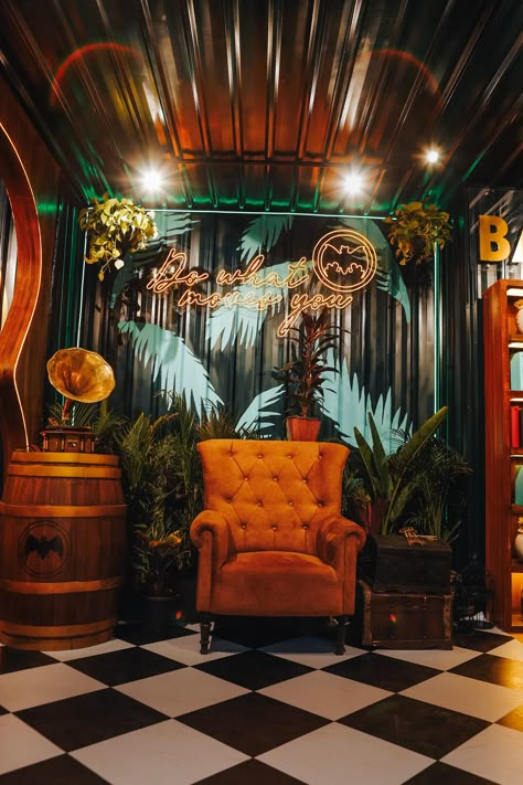 Restaurant Interior Design Creative, Vr Room, Vinyl Cafe, Bistro Interior, Activation Ideas, Restaurant Designs, Organic Bar, Lounge Interiors, Bacardi Rum