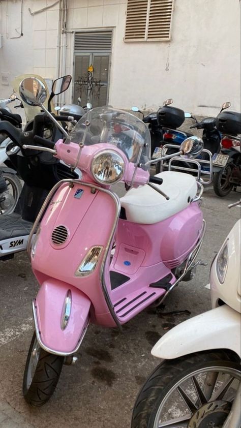 Pink Motorbike, Pink Moped, Pink Vespa, Pink Scooter, Rider Girl, Jimny Suzuki, Pretty Bike, Vespa Vintage, Vespa Scooters