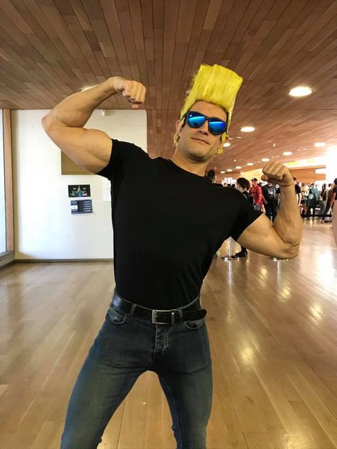 Johnny Bravo - Level Up León 2017 Johnny Bravo Cosplay, Johnny Bravo Costume, Johnny Bravo, Live Action, Level Up, Quick Saves