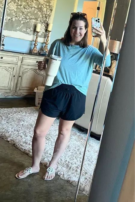 Running all the errands! #LTKcurves #LTKunder50 #LTKfit Mom Style Winter, Mom Style Spring, Mom Style Fall, Mom Style Summer, Mom Schedule, Summer Outfits For Moms, Casual Outfits For Moms, Moms Favorite, Summer Outfit Inspiration