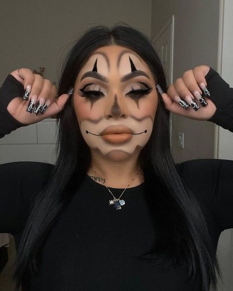 Gangsta Clown Makeup, Gangster Clown, Gomez And Morticia, Low Rider Girls, Halloween Inspo, Clown Makeup, Low Rider, Halloween Makeup, Tattoos