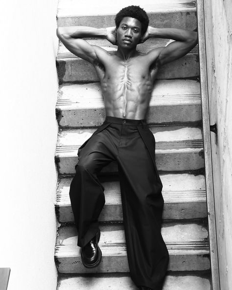 Shot & Styled @sethlondon_official Calvin Klein Photoshoot Ideas Men, Calvin Klein Men Photoshoot, Calvin Klein Photoshoot Ideas, Model Portfolio Examples, Studio Photoshoot Ideas, Black Male Models, Mens Photoshoot Poses, High Fashion Editorial, Fitness Photoshoot