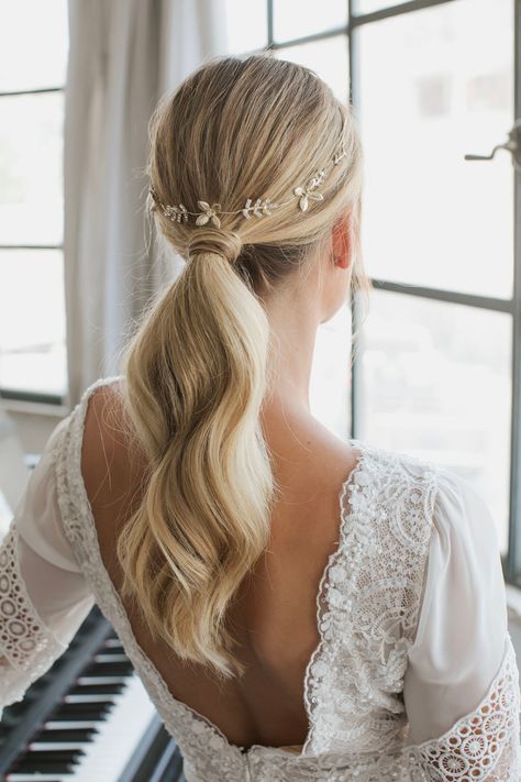 Wedding hair wreath