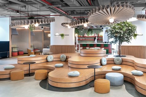 Sixth Form Hub, Dubai, UAE — Lulie Fisher Design Studio Interior Booth Design, Apple Office Interior Design, Content Creation Space, Wellness Center Design, Hub Design, Tiered Seating, Lobby Seating, Sixth Form, Architecture Design Concept