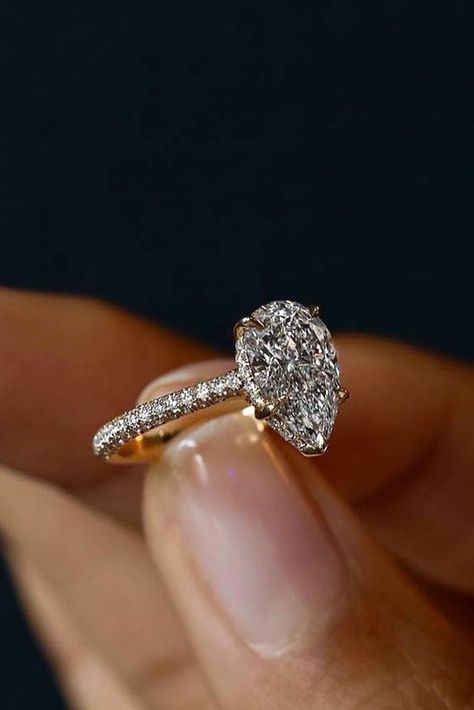 Jean Dousset Engagement Rings, Wedding Rings Teardrop, Tiffany Wedding Rings, Cheap Wedding Rings, Antique Engagement Ring, Trending Engagement Rings, Gorgeous Rings, Ring Trends, Wedding Rings Solitaire